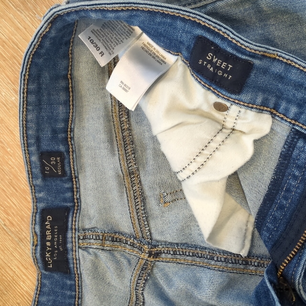 Lucky Brand Sweet Straight Jeans - Picture 3 of 3